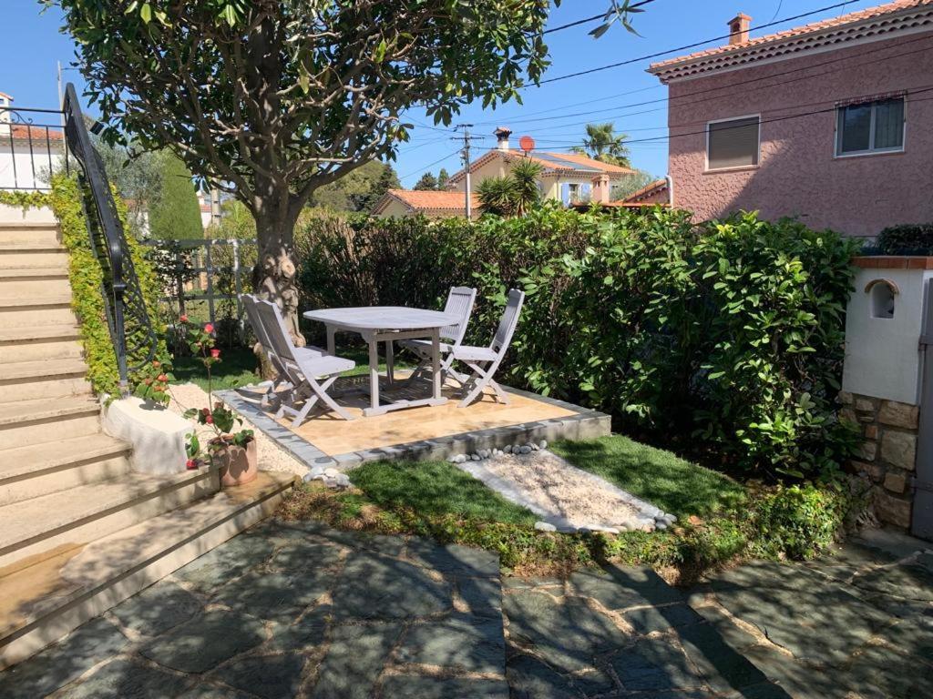 Cap D Antibes, Salis Beach , 2 Bedrooms , Free Parking Kültér fotó